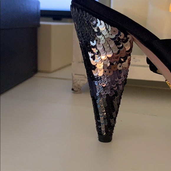 Prada shoes - Picture 5 of 8